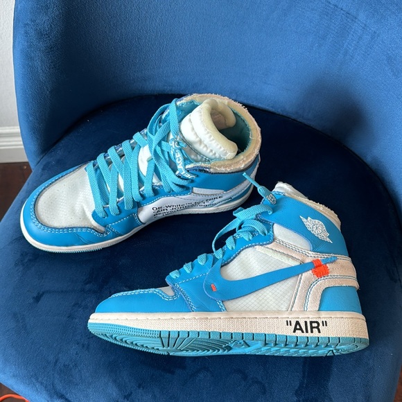 Off-White x Nike Air Jordan 1 Retro High OG ‘UNC’ Iconic Sneaker - Picture 3 of 12